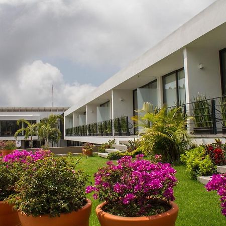 Villa Internacional Hotel & Club Cuernavaca Extérieur photo